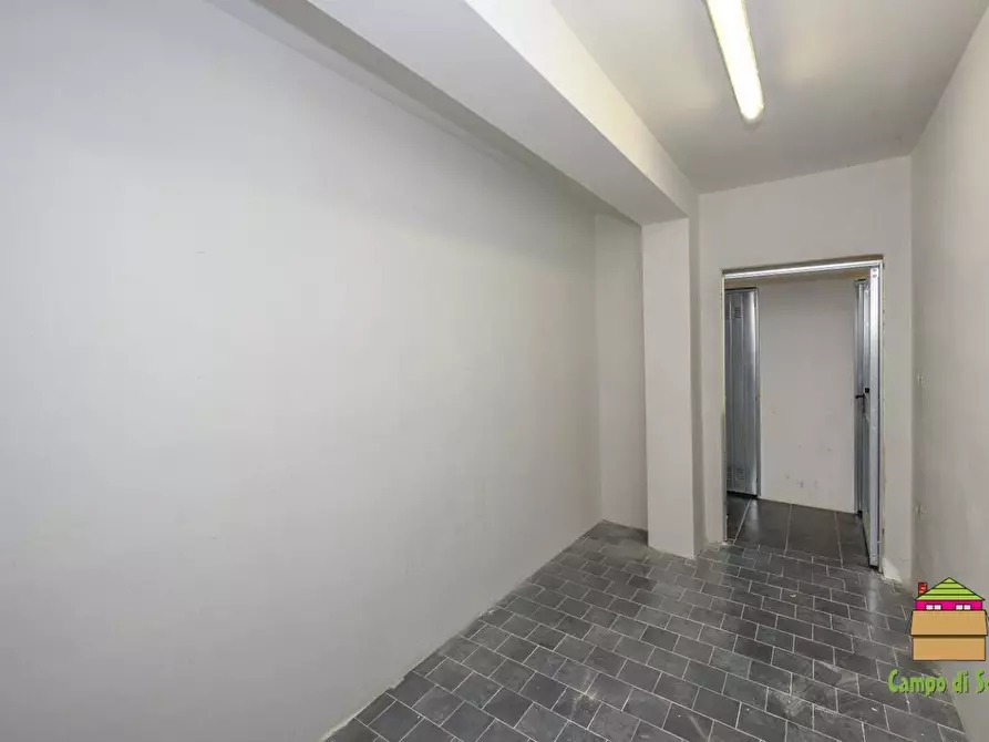 Immagine 23 di Appartamento in vendita  a Aulla