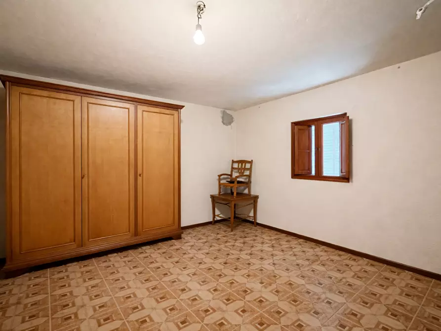 Immagine 11 di Casa colonica in vendita  a Villa Basilica