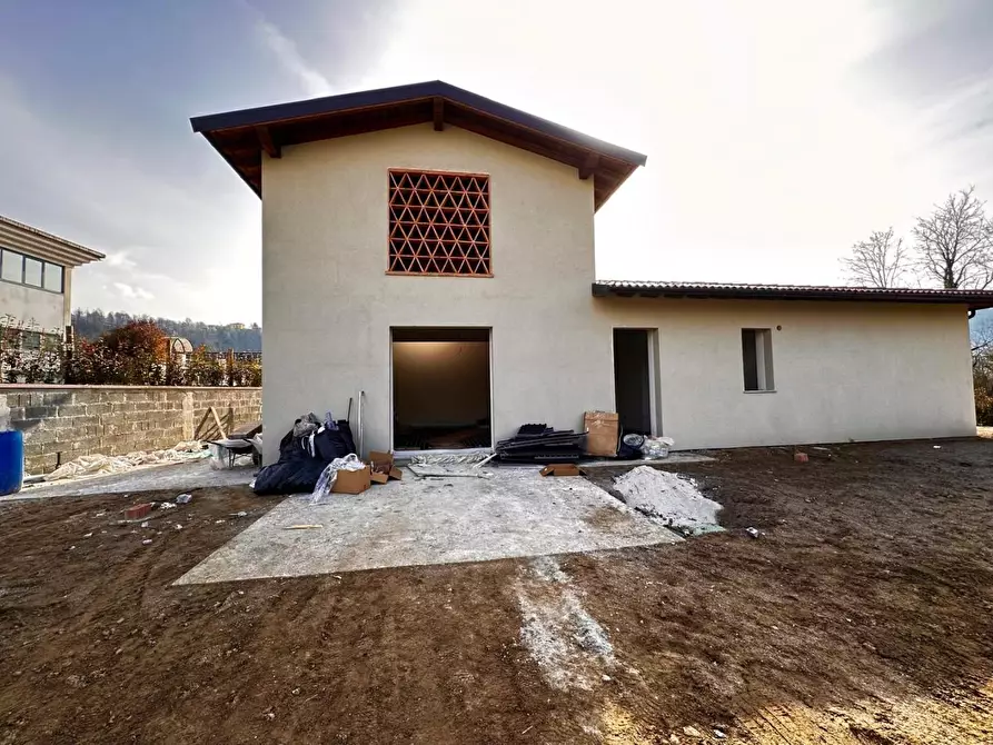 Immagine 1 di Casa indipendente in vendita  a Coreglia Antelminelli
