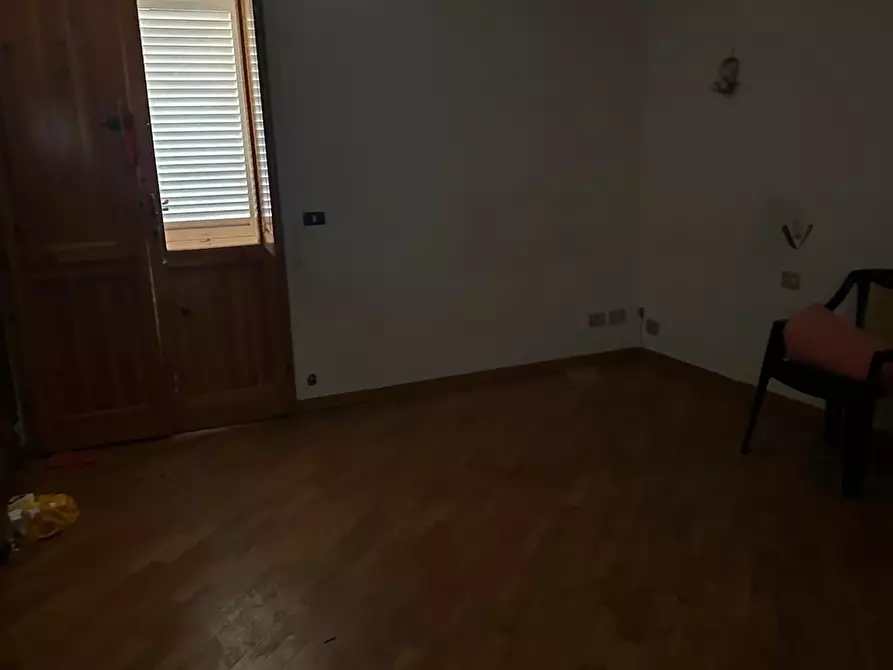 Immagine 8 di Attività artigianale in vendita  a Capraia E Limite