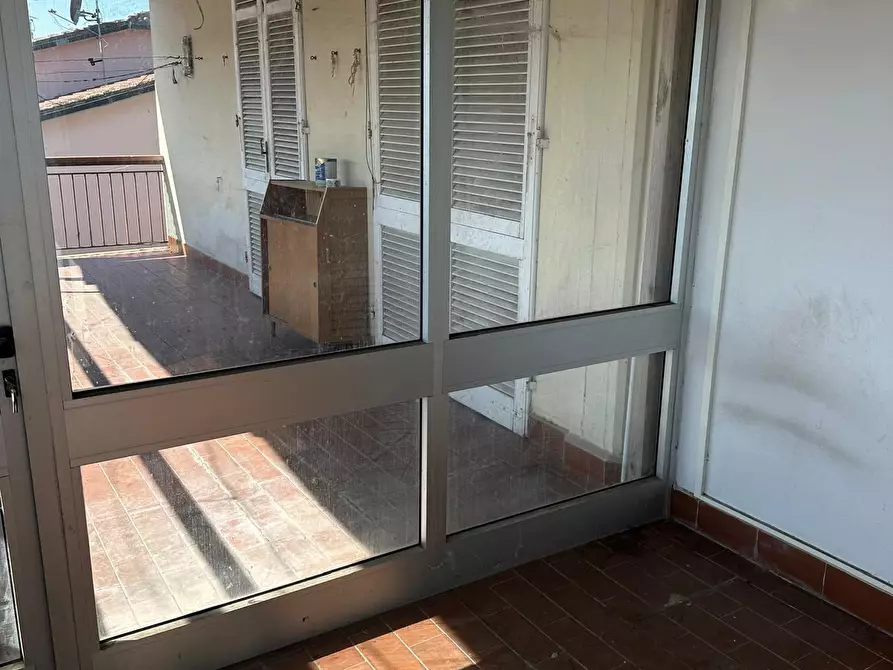 Immagine 2 di Attività artigianale in vendita  a Capraia E Limite