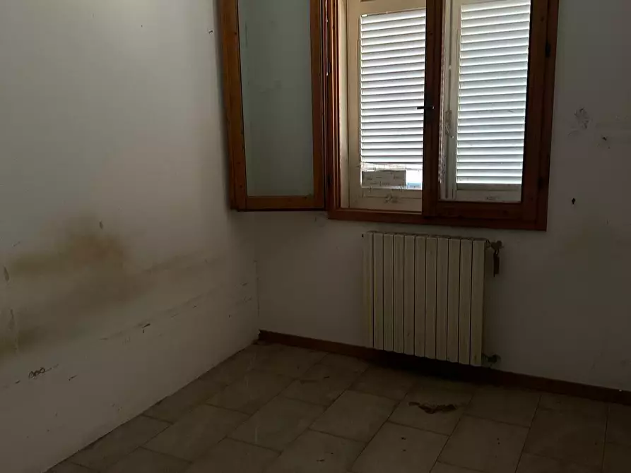 Immagine 5 di Attività artigianale in vendita  a Capraia E Limite