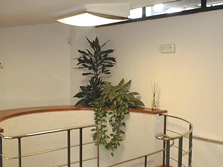 Immagine 6 di Ufficio in vendita  a Siena