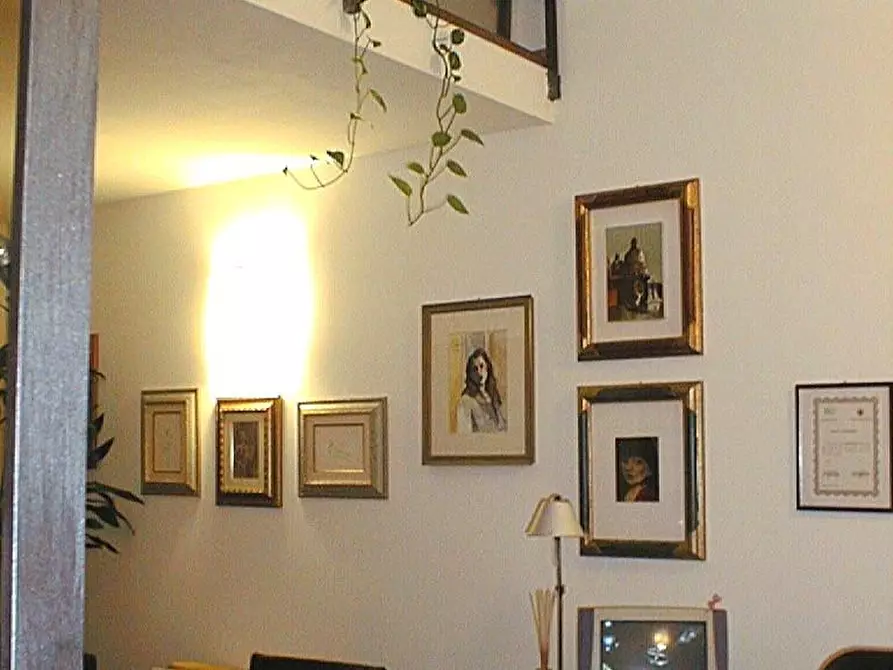 Immagine 13 di Ufficio in vendita  a Siena