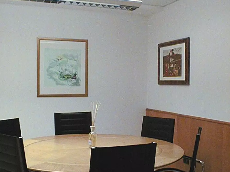 Immagine 7 di Ufficio in vendita  a Siena