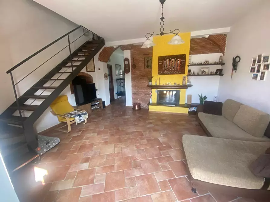 Immagine 1 di Terratetto in vendita  a Pisa