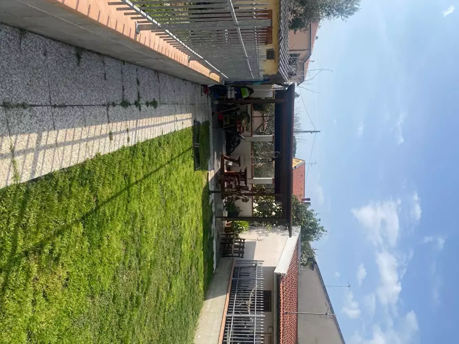 Immagine 11 di Terratetto in vendita  a Pisa