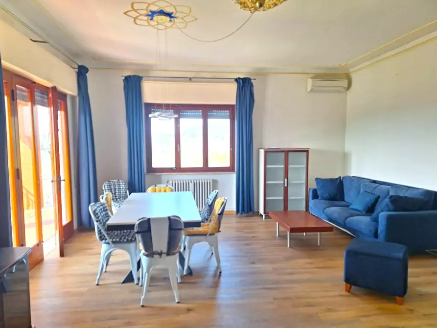 Immagine 43 di Villa in vendita  a Capannori