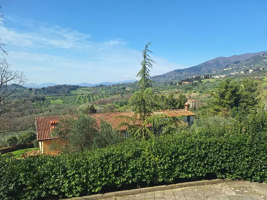 Immagine 26 di Villa in vendita  a Capannori