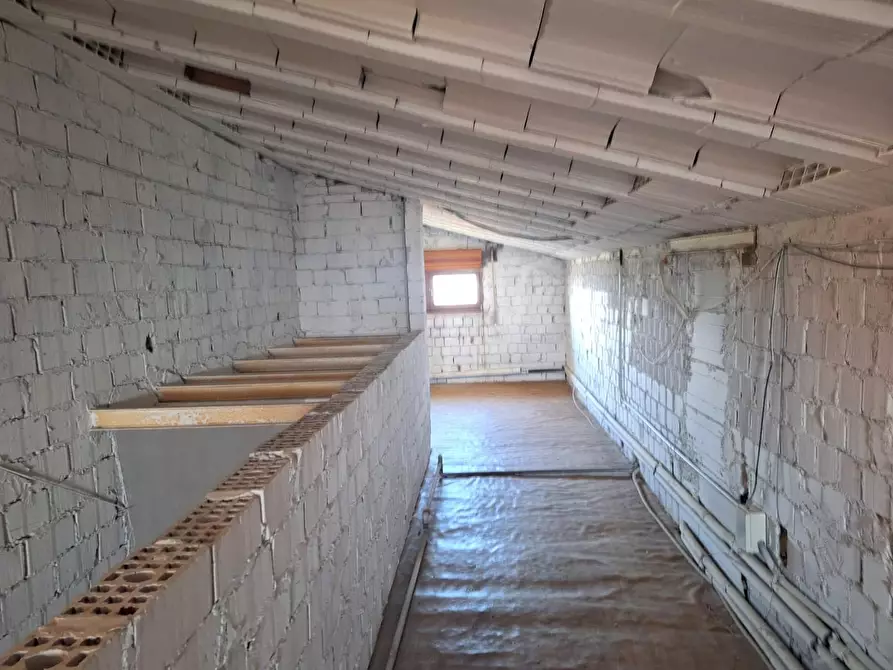 Immagine 46 di Villa in vendita  a Capannori