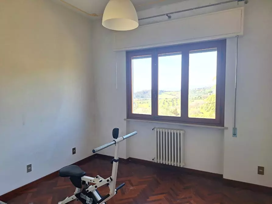 Immagine 33 di Villa in vendita  a Capannori