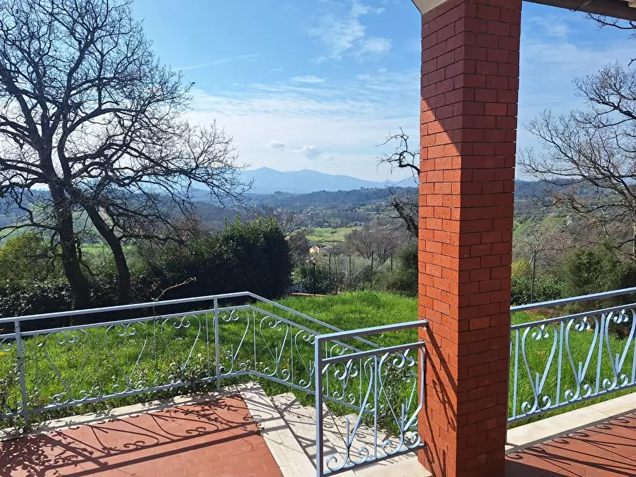 Immagine 22 di Villa in vendita  a Capannori