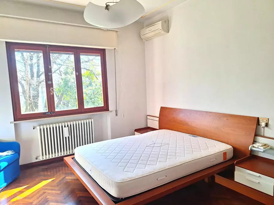 Immagine 38 di Villa in vendita  a Capannori