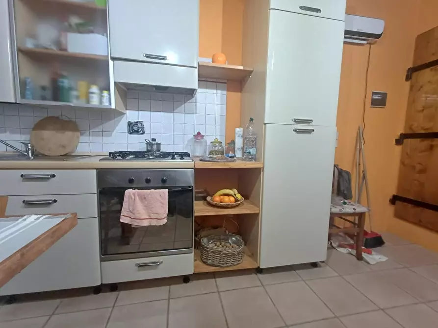Immagine 3 di Appartamento in vendita  a Colle Di Val D'elsa