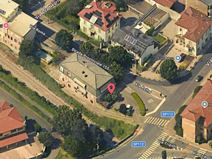 Immagine 11 di Negozio in vendita  a Renate