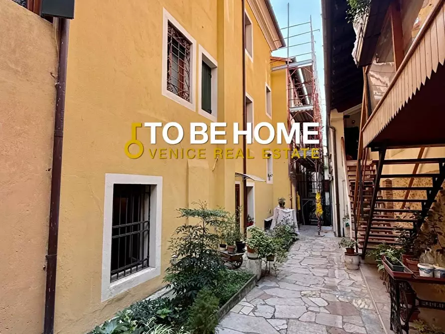 Immagine 6 di Appartamento in vendita  a Bassano Del Grappa