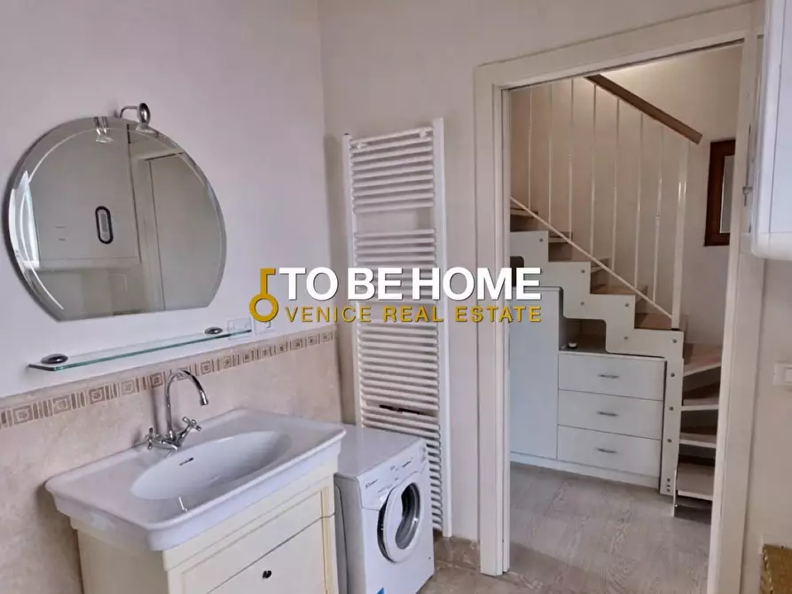 Immagine 13 di Appartamento in vendita  a Bassano Del Grappa