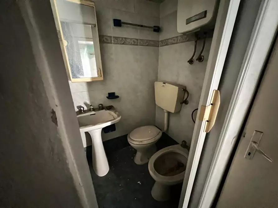 Immagine 15 di Terratetto in vendita  a Massa