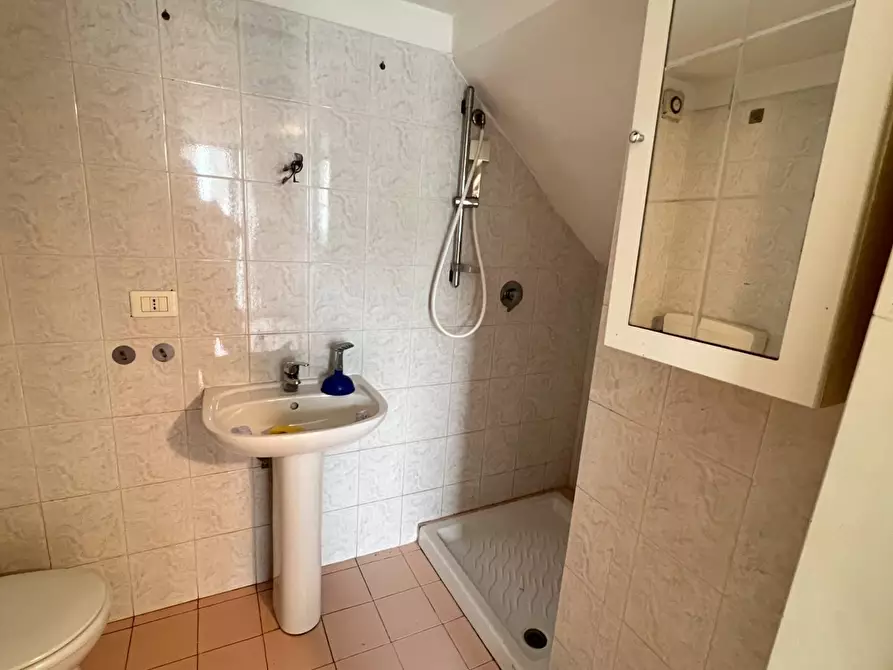 Immagine 26 di Terratetto in vendita  a Massa