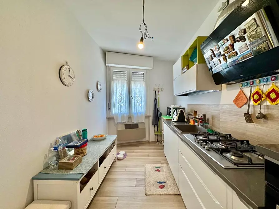 Immagine 7 di Appartamento in vendita  a Lucca