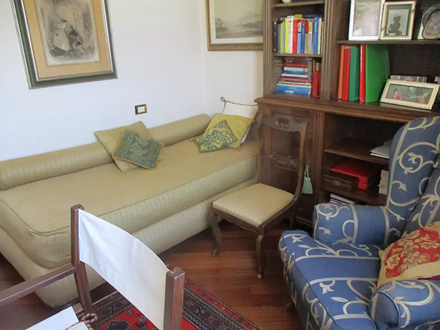 Immagine 26 di Appartamento in vendita  a Pontedera