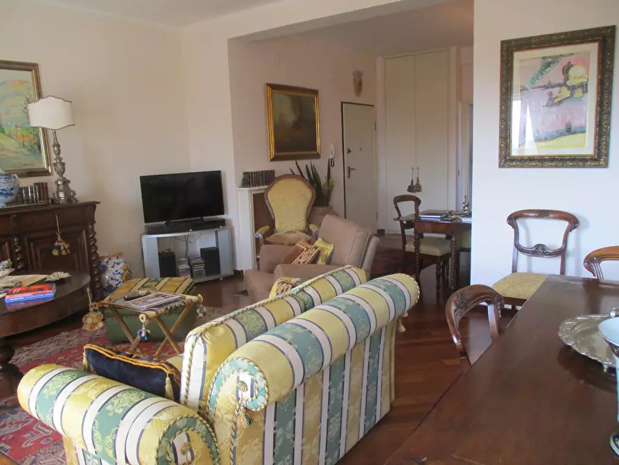 Immagine 12 di Appartamento in vendita  a Pontedera