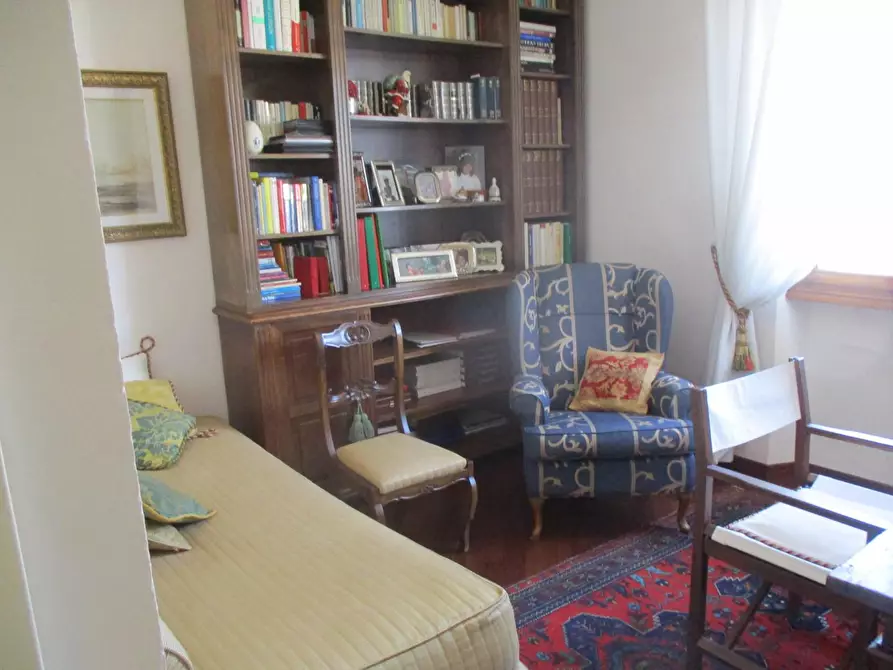 Immagine 25 di Appartamento in vendita  a Pontedera