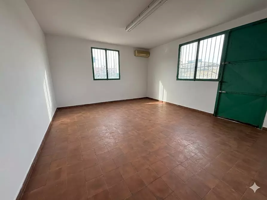 Immagine 5 di Capannone industriale in vendita  a Pontedera