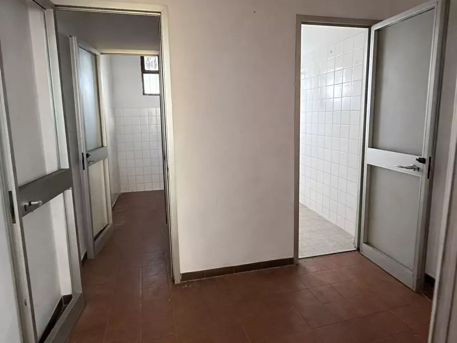 Immagine 3 di Capannone industriale in vendita  a Pontedera