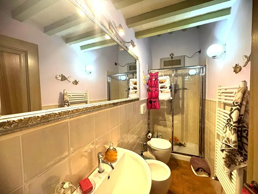 Immagine 11 di Appartamento in vendita  a Monteriggioni