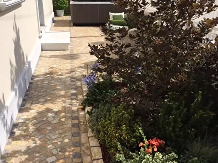 Immagine 3 di Villa in affitto  a Forte Dei Marmi