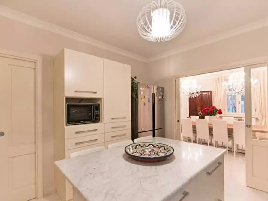 Immagine 13 di Villa in affitto  a Forte Dei Marmi