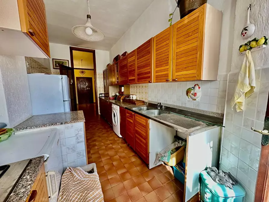 Immagine 12 di Appartamento in vendita  a Carrara