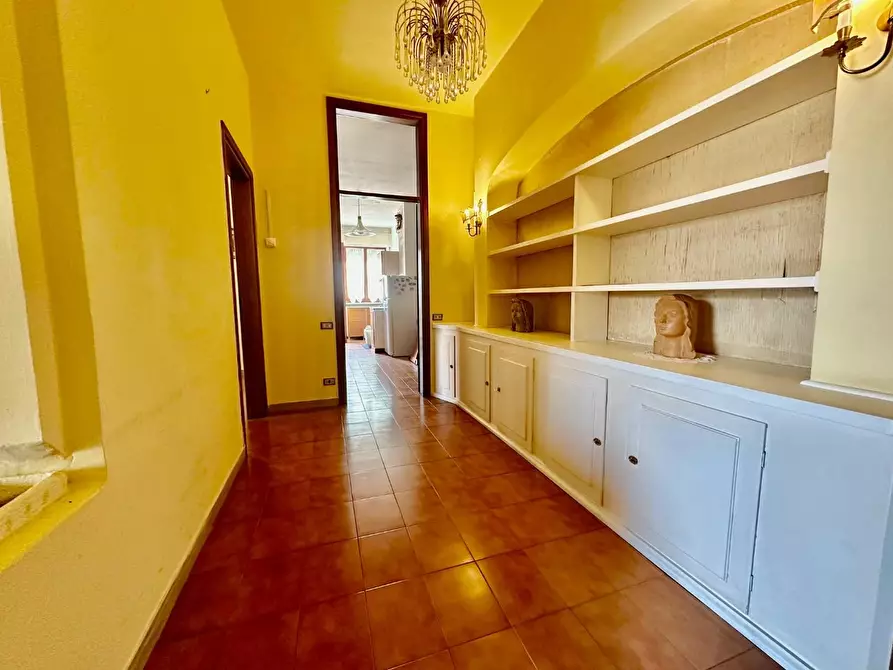 Immagine 2 di Appartamento in vendita  a Carrara