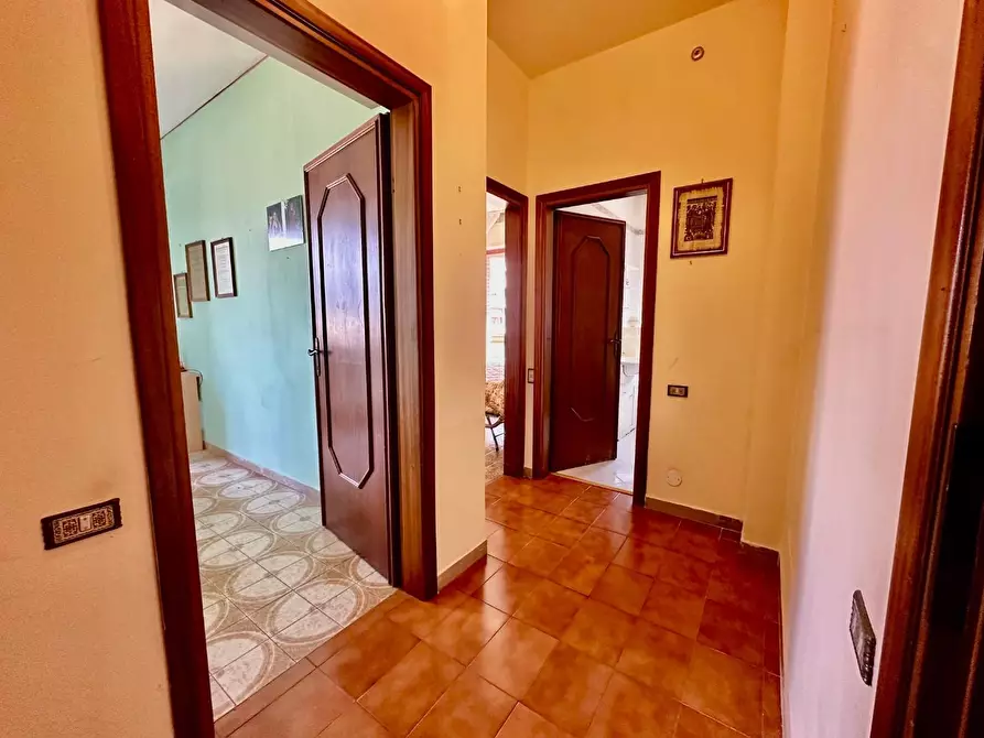 Immagine 17 di Appartamento in vendita  a Carrara