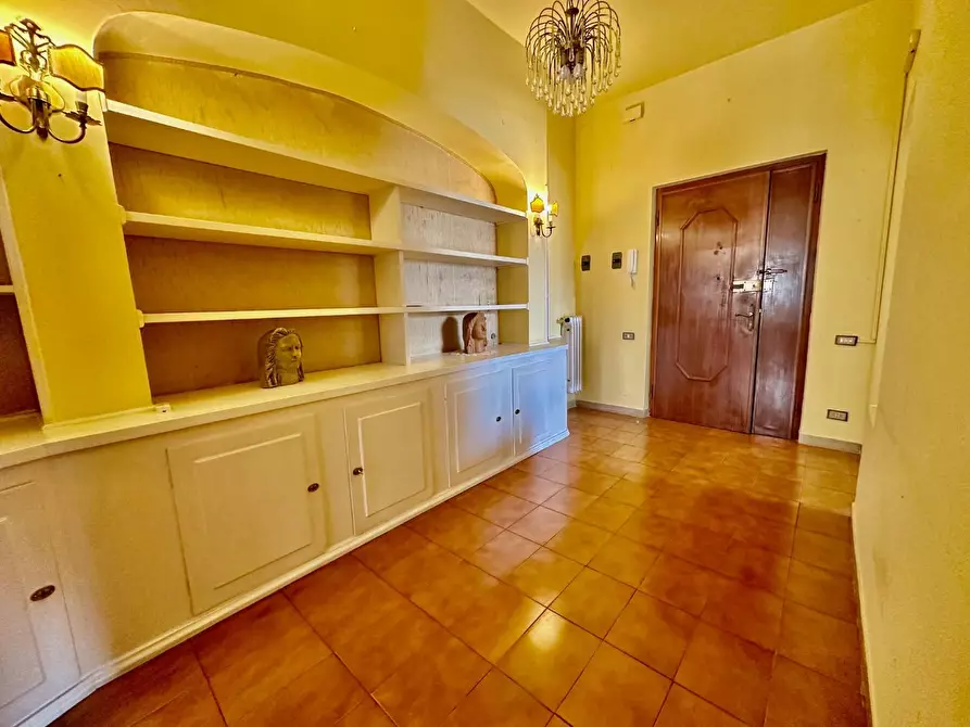 Immagine 10 di Appartamento in vendita  a Carrara