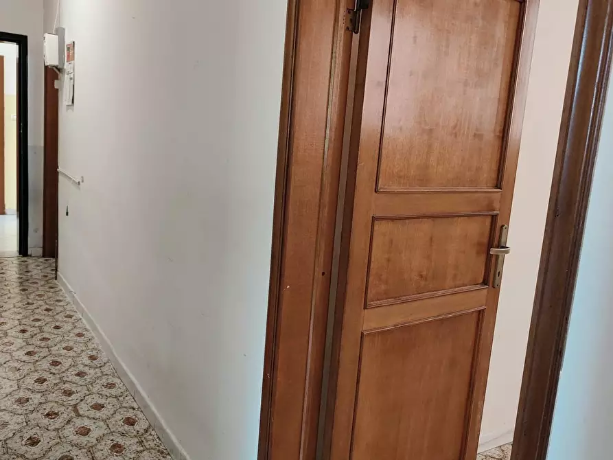 Immagine 5 di Appartamento in vendita  a Livorno