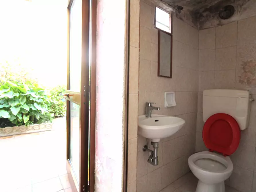 Immagine 9 di Appartamento in vendita  a Pisa