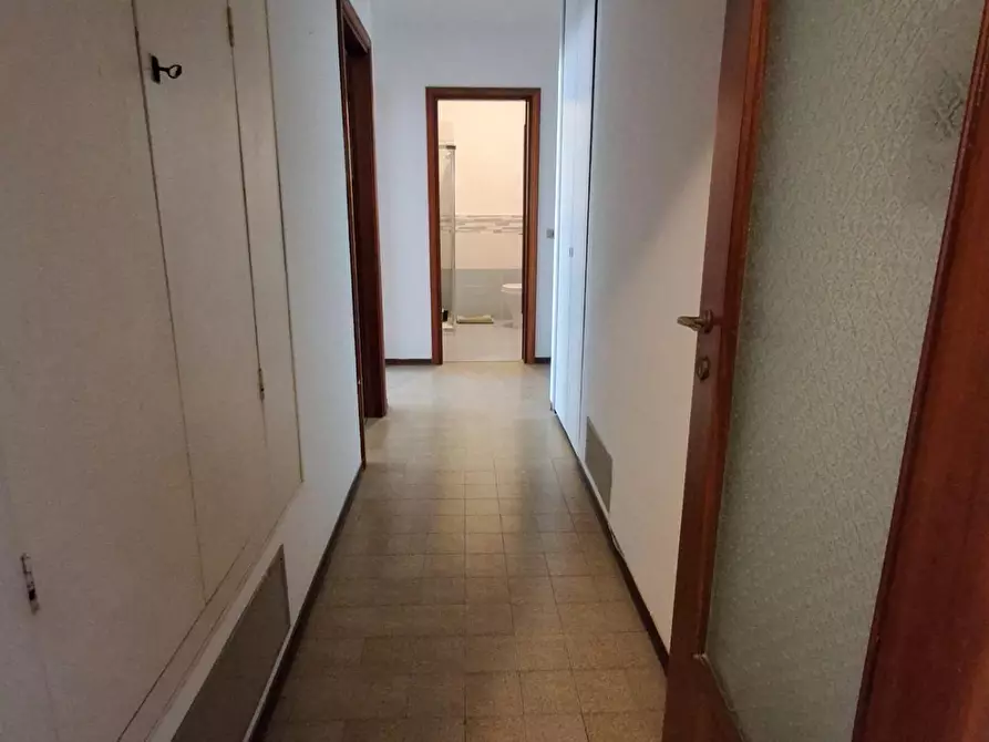 Immagine 5 di Appartamento in vendita  a Livorno