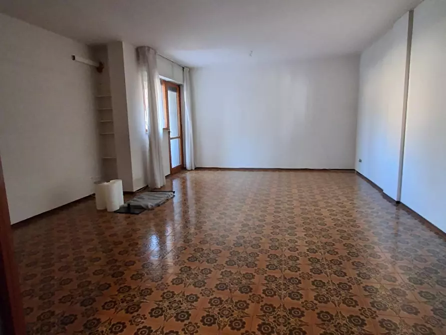 Immagine 1 di Appartamento in vendita  a Livorno