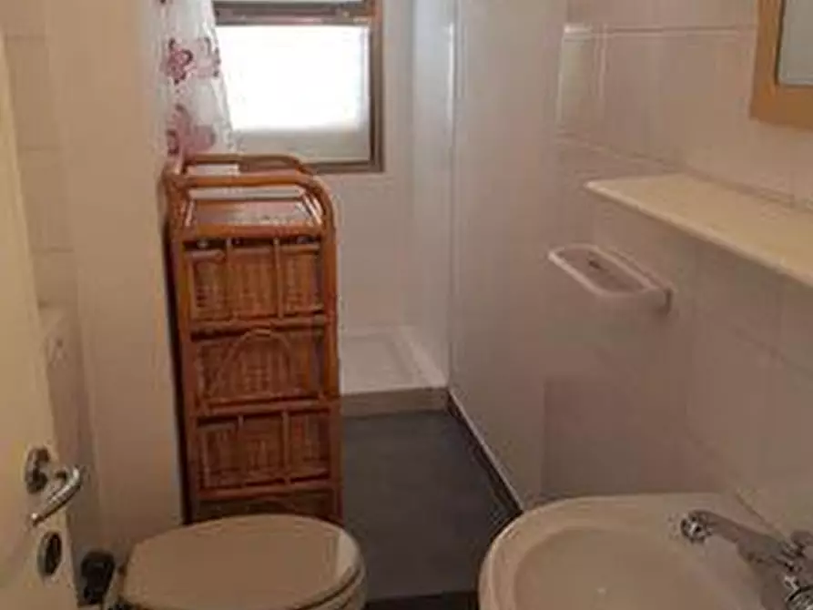 Immagine 11 di Mansarda in vendita  a Pietrasanta