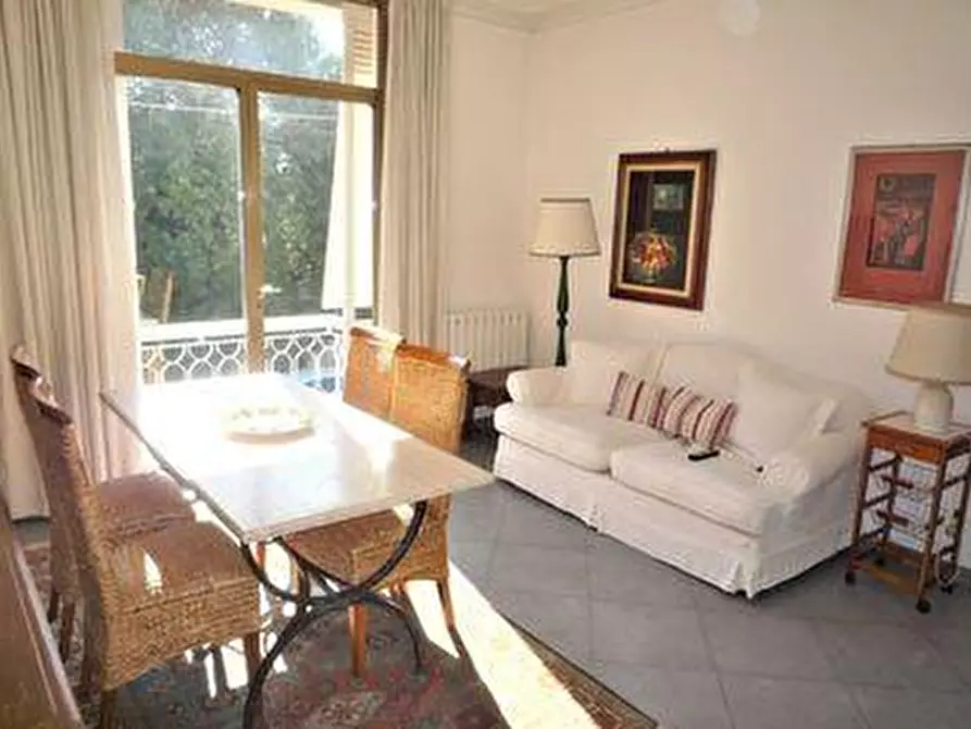 Immagine 1 di Mansarda in vendita  a Pietrasanta