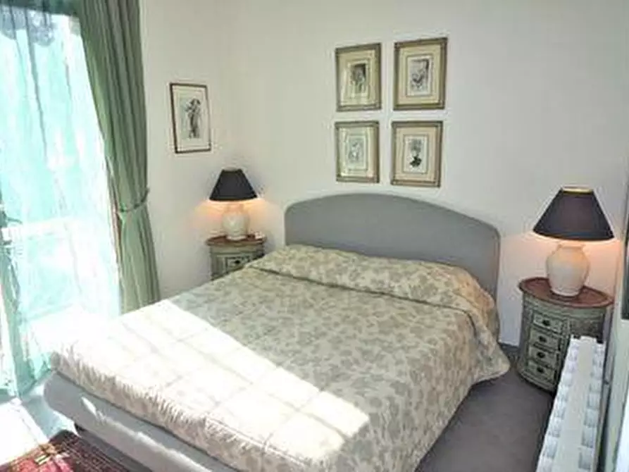 Immagine 7 di Mansarda in vendita  a Pietrasanta