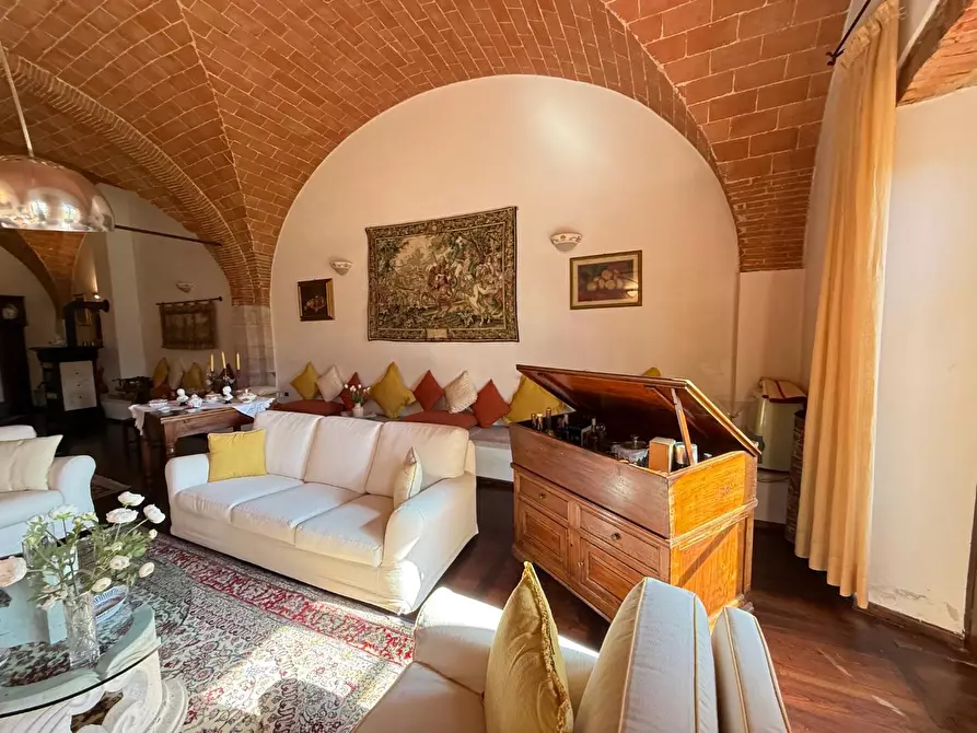 Immagine 9 di Rustico / casale in vendita  a San Giuliano Terme