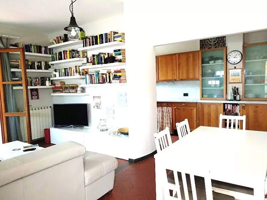 Immagine 3 di Appartamento in vendita  a Massa