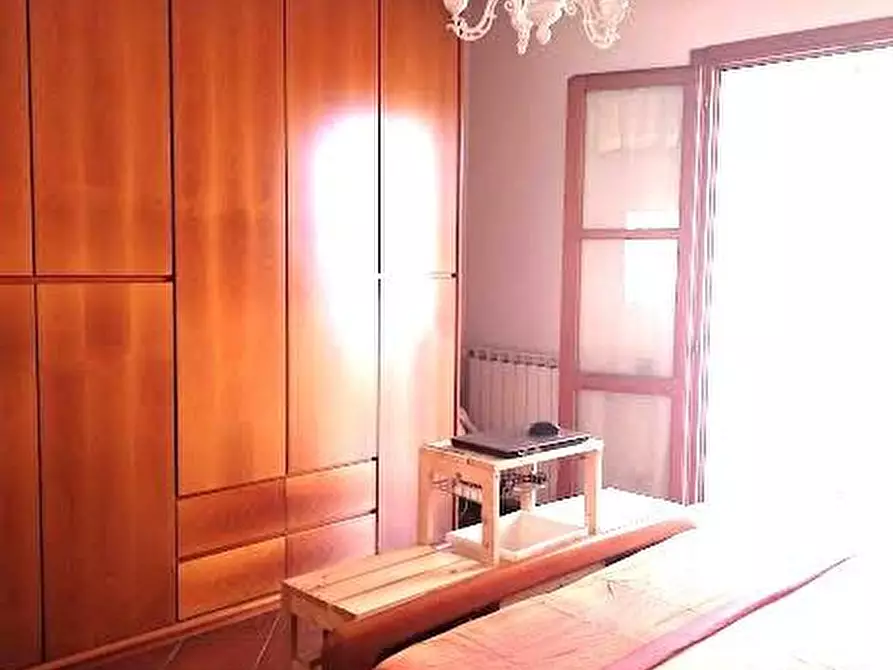 Immagine 11 di Appartamento in vendita  a Massa