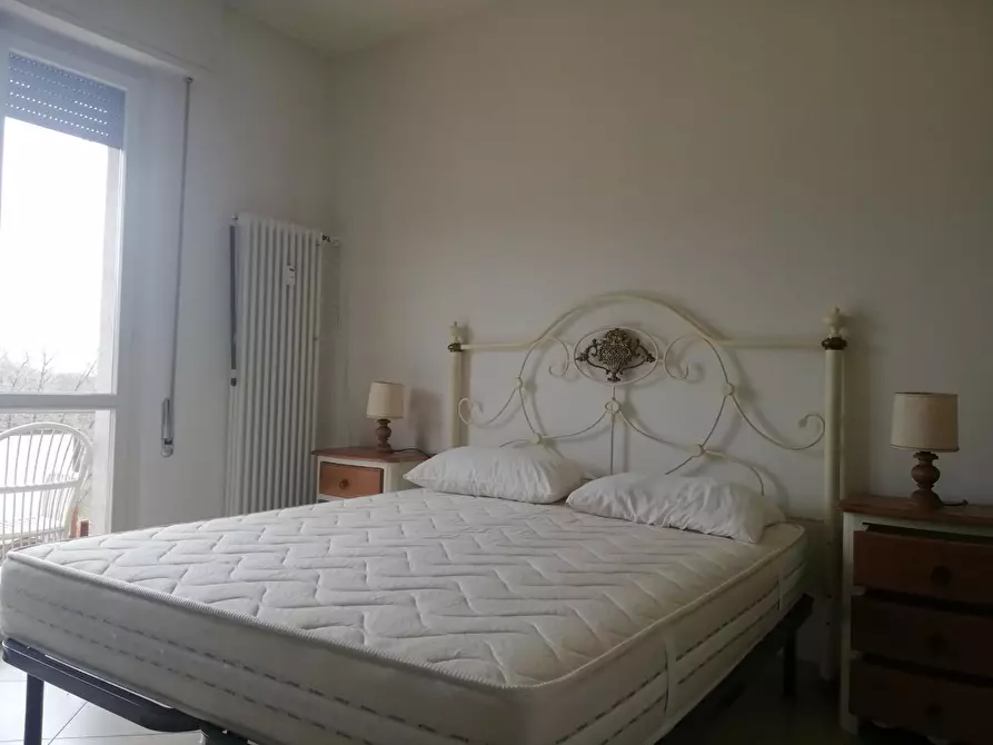 Immagine 11 di Appartamento in vendita  a Viareggio