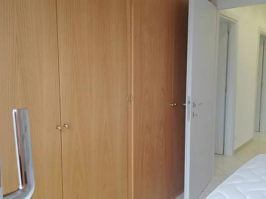 Immagine 13 di Appartamento in vendita  a Viareggio