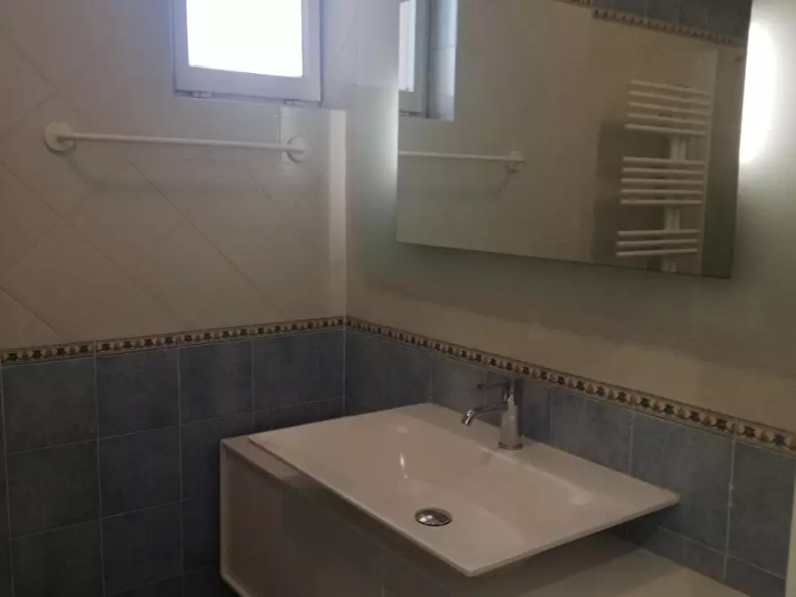 Immagine 7 di Appartamento in vendita  a Viareggio