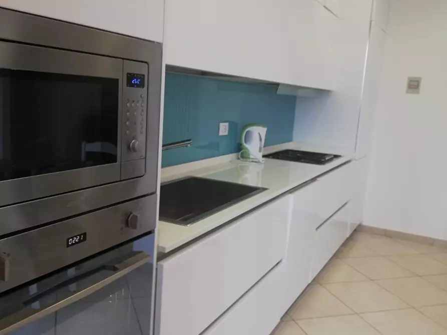 Immagine 5 di Appartamento in vendita  a Viareggio